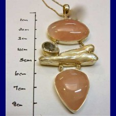pendant..rose quartz/pearl